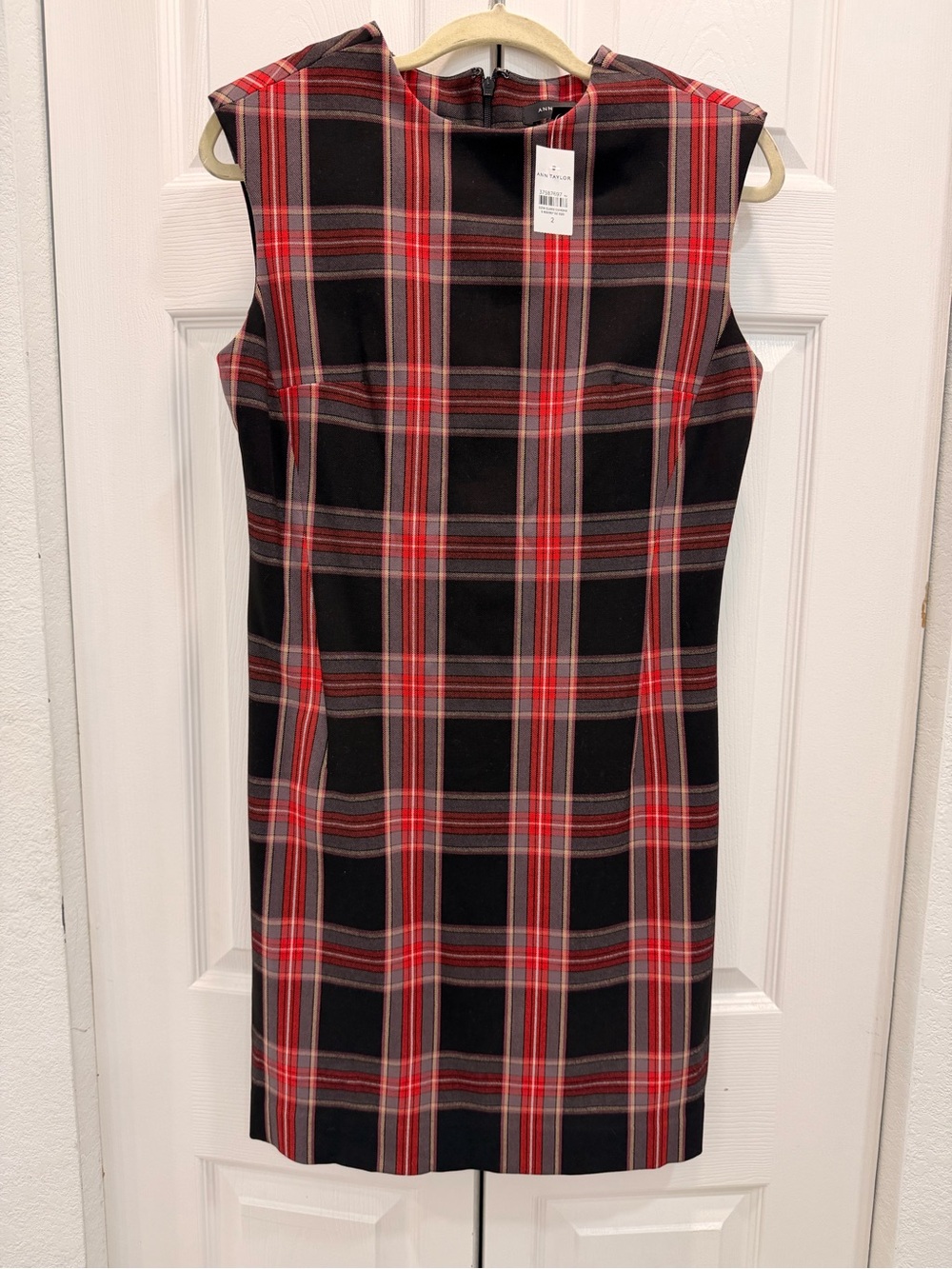 Ann Taylor Black and Red Plaid Sleeveless Sheath Dress